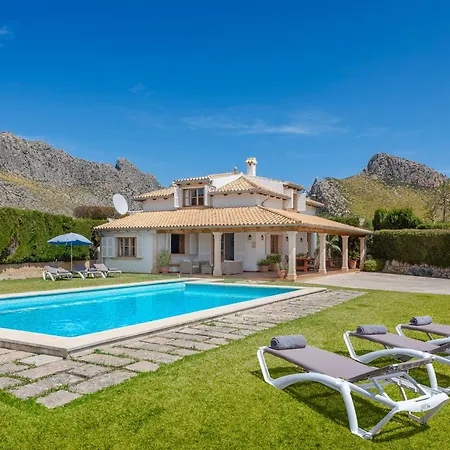 Semesterbostad D'arbres - Stunning Mountain Views Port de Pollença